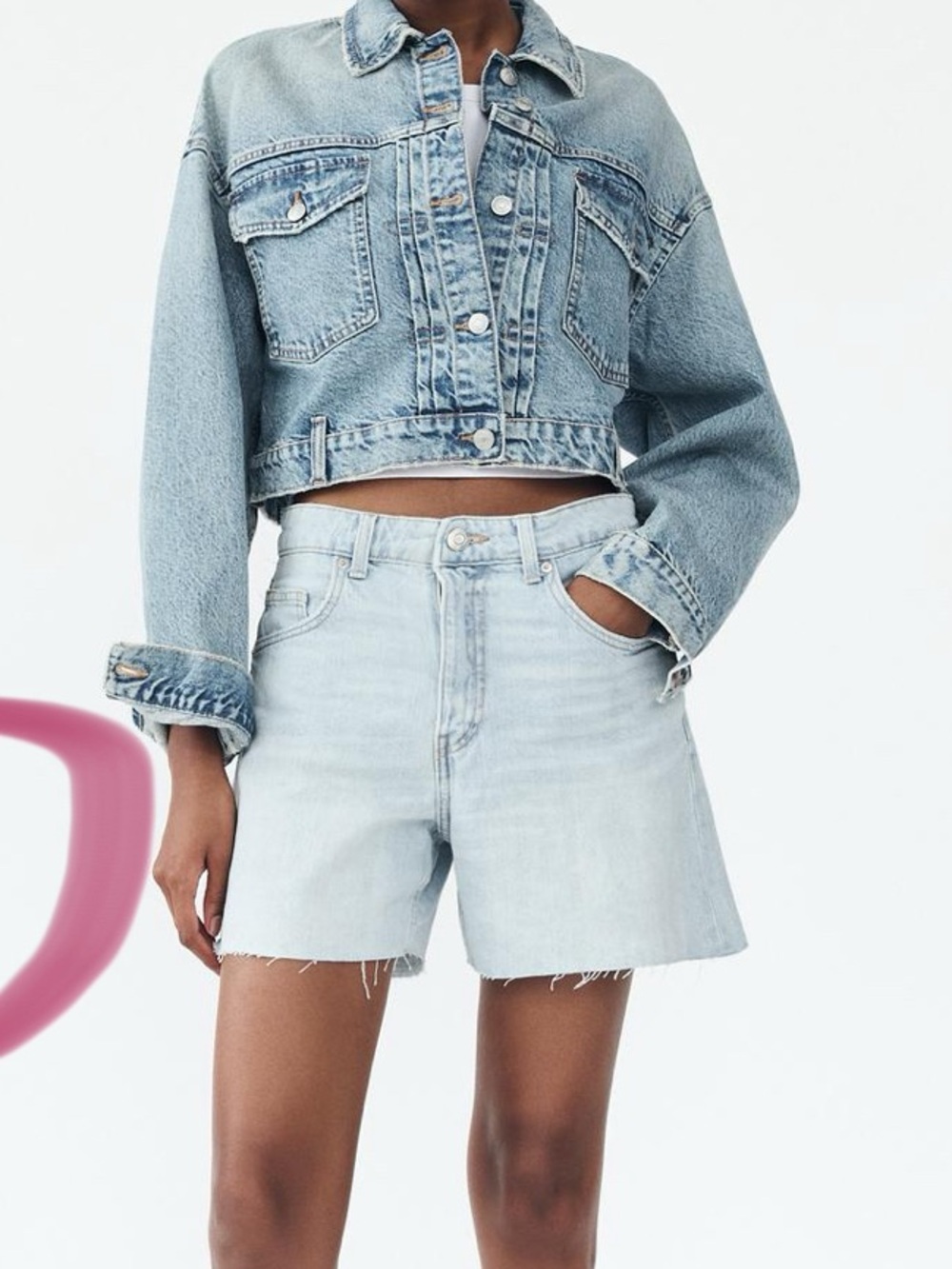 NWT ZARA High Waisted Mom Fit  Denim Jean Shorts 6